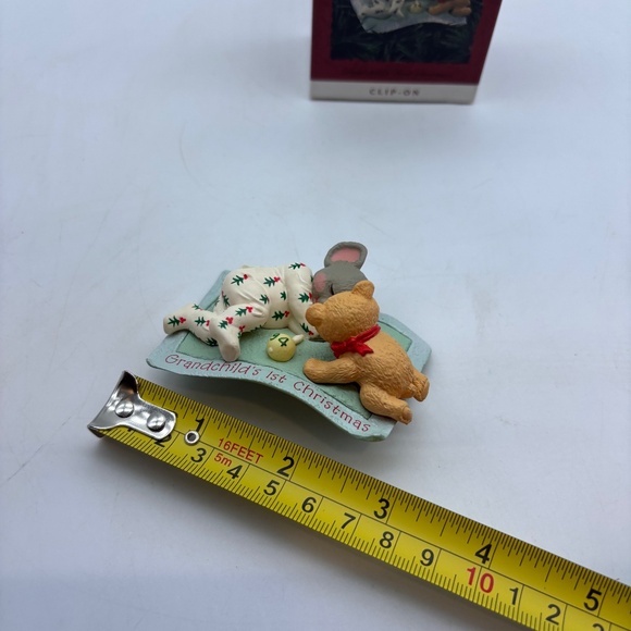 Hallmark Keepsake Grandchild's First Christmas 1994 Clip On Christmas Ornament - Picture 9 of 15
